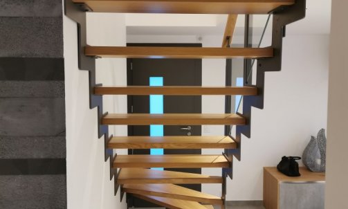 Escalier sur mesure métal et bois 