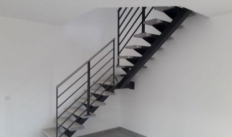 escalier sur mesure métal et bois