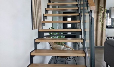 Escalier sans contremarche métal et bois 
