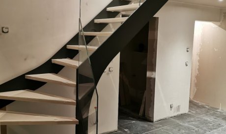 Escalier sur mesure métal et bois 