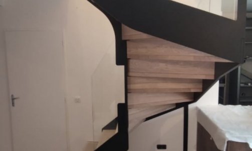 escalier sur mesure métal et bois 