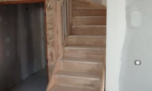 escalier bois avec contremarches
