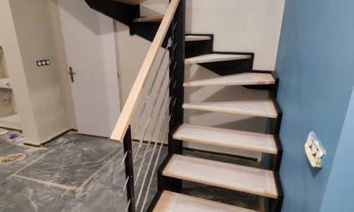 escalier bois et gardes corps
